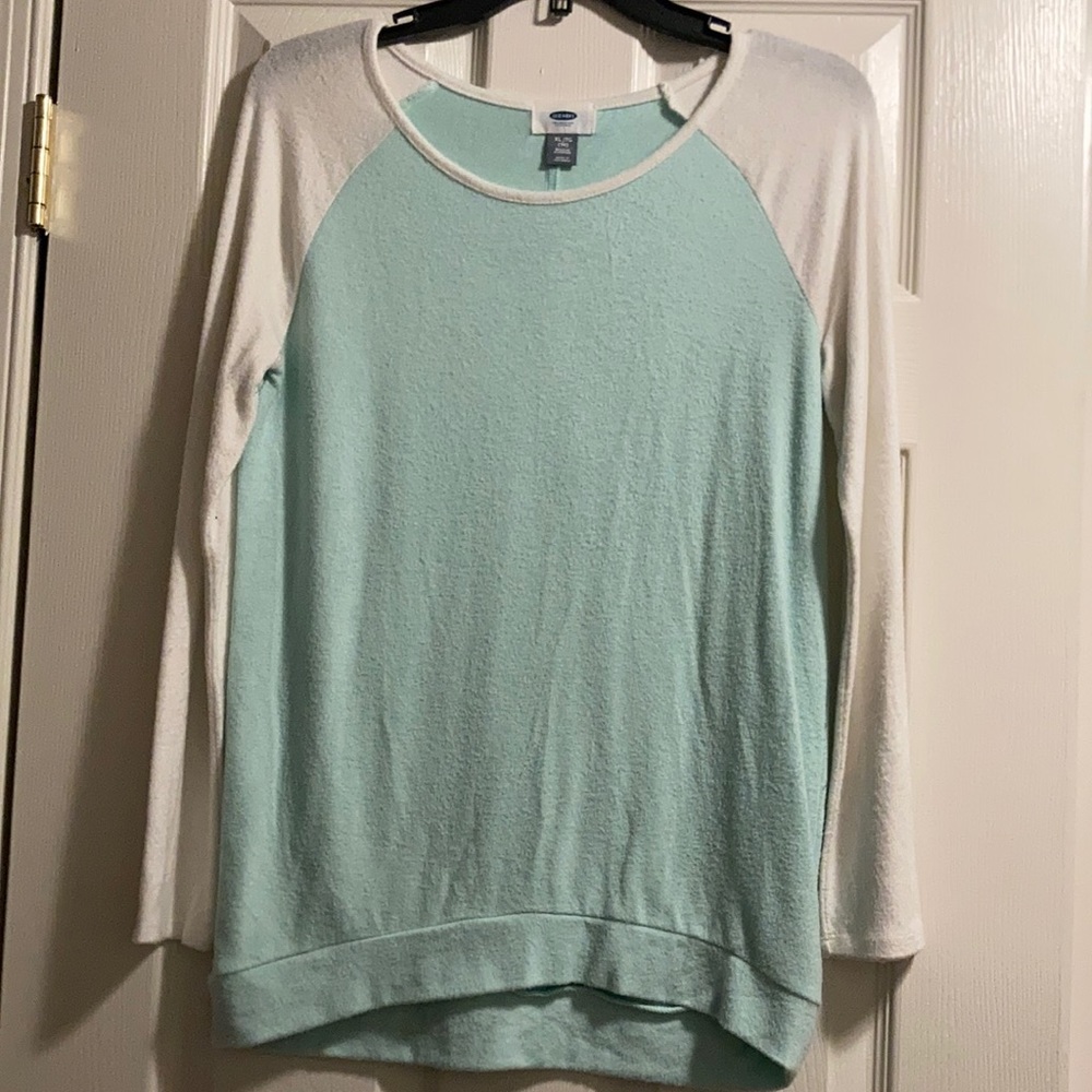 Old Navy Soft Fitted Sweater (kids XL)